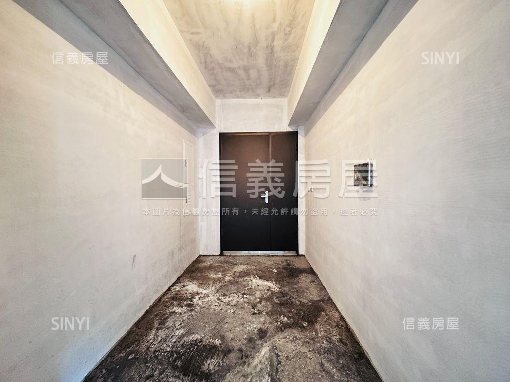 昭揚天御露台３房雙車位房屋室內格局與周邊環境