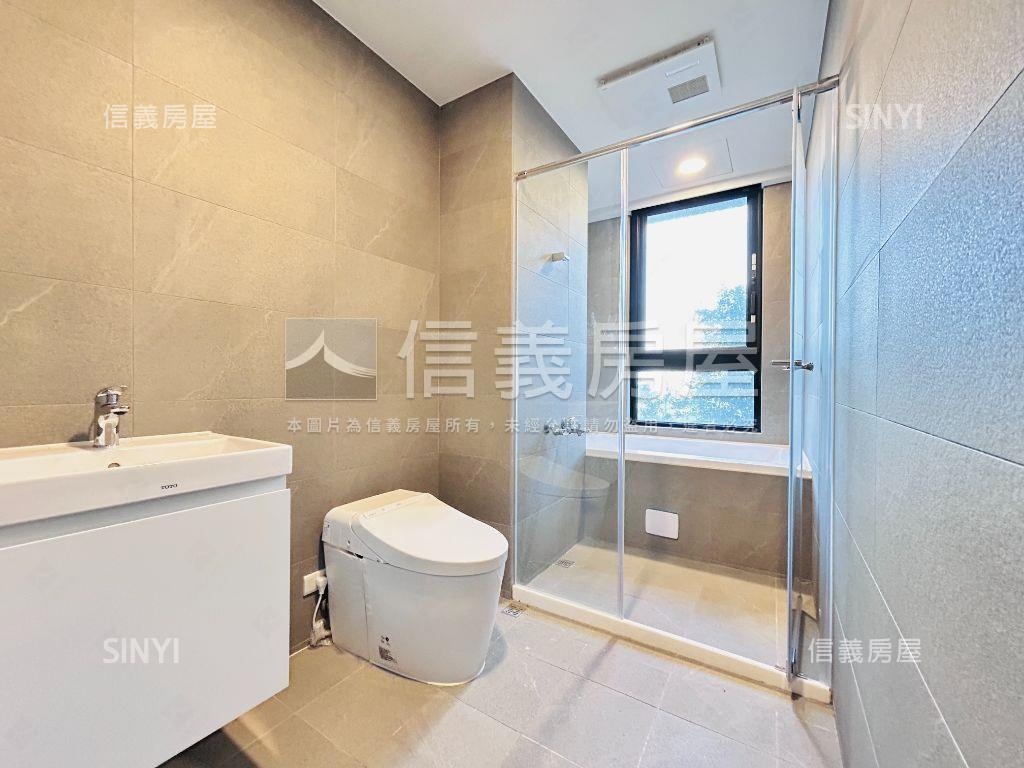 昭揚天御露台３房雙車位房屋室內格局與周邊環境