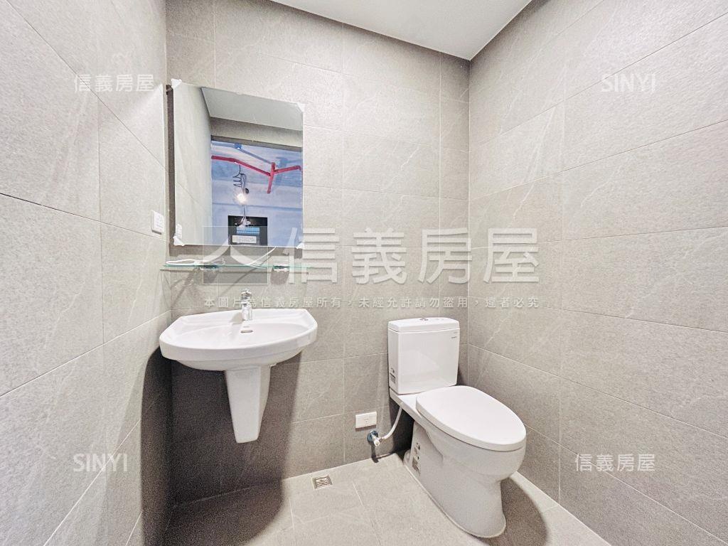 昭揚天御露台３房雙車位房屋室內格局與周邊環境