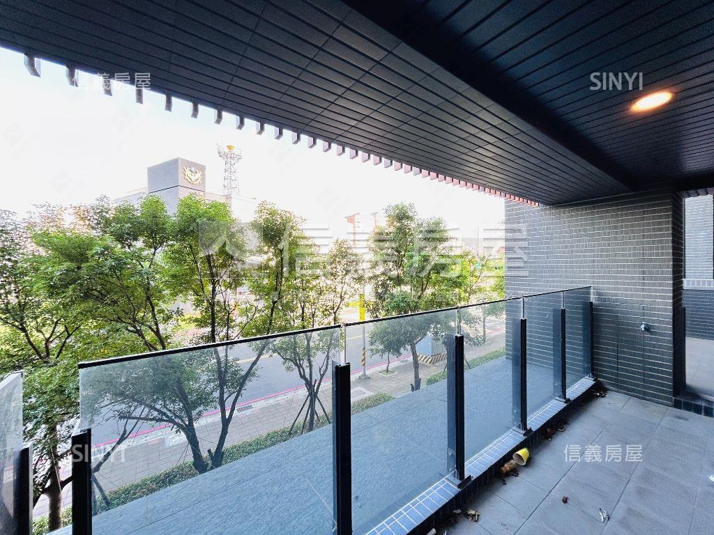 昭揚天御露台３房雙車位房屋室內格局與周邊環境