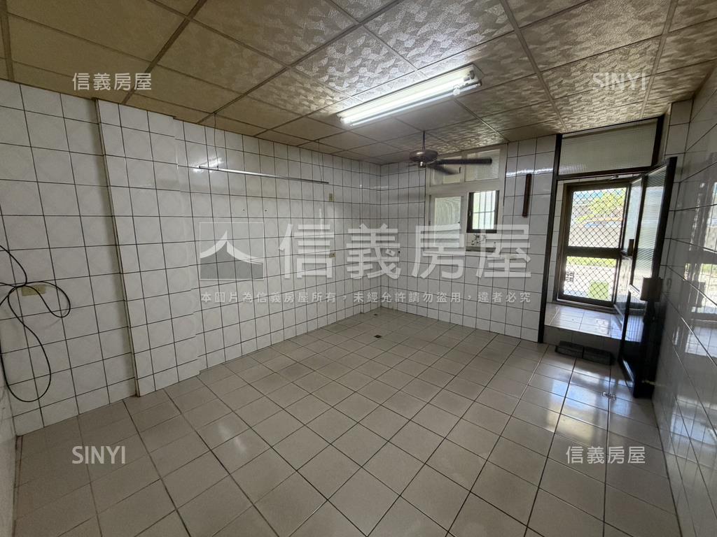 自強朝南美透天房屋室內格局與周邊環境