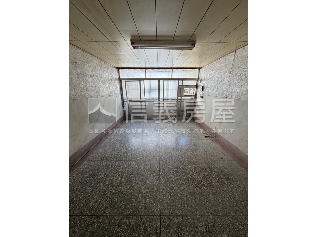 自強朝南美透天房屋室內格局與周邊環境