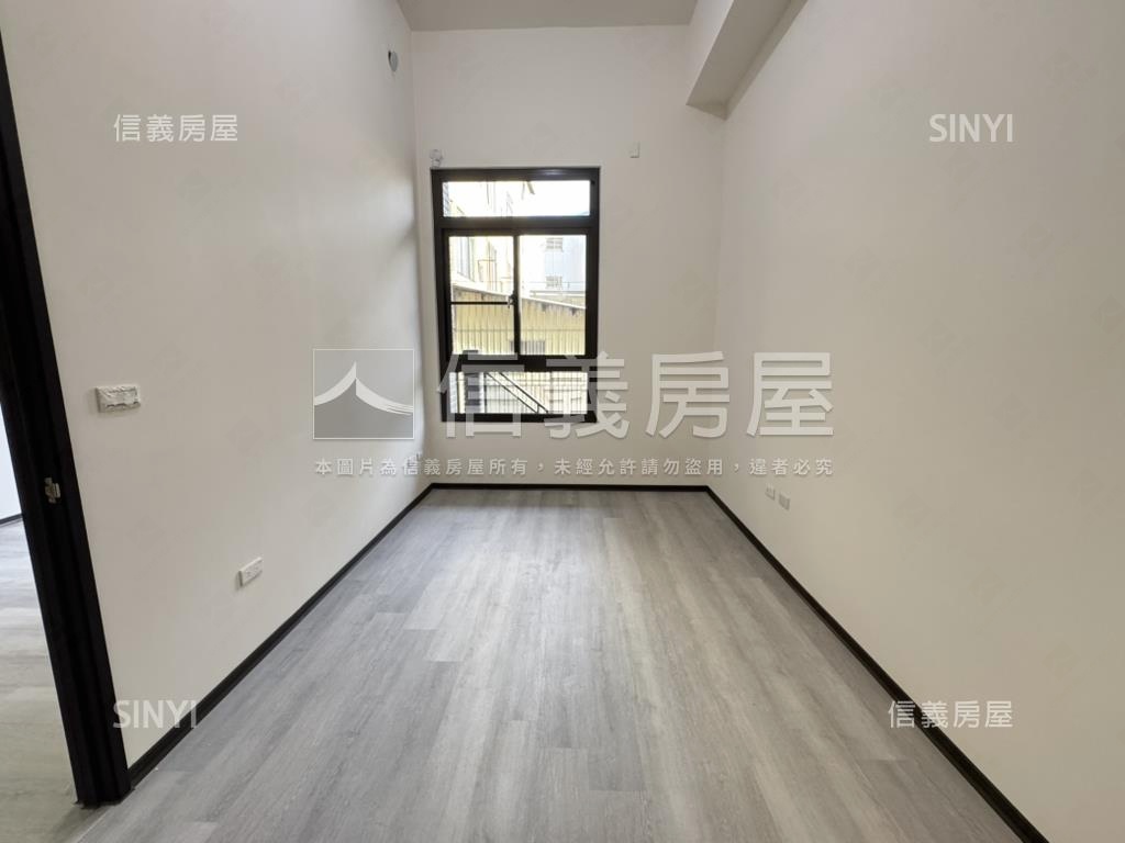 金馬之櫻挑高２房平車房屋室內格局與周邊環境