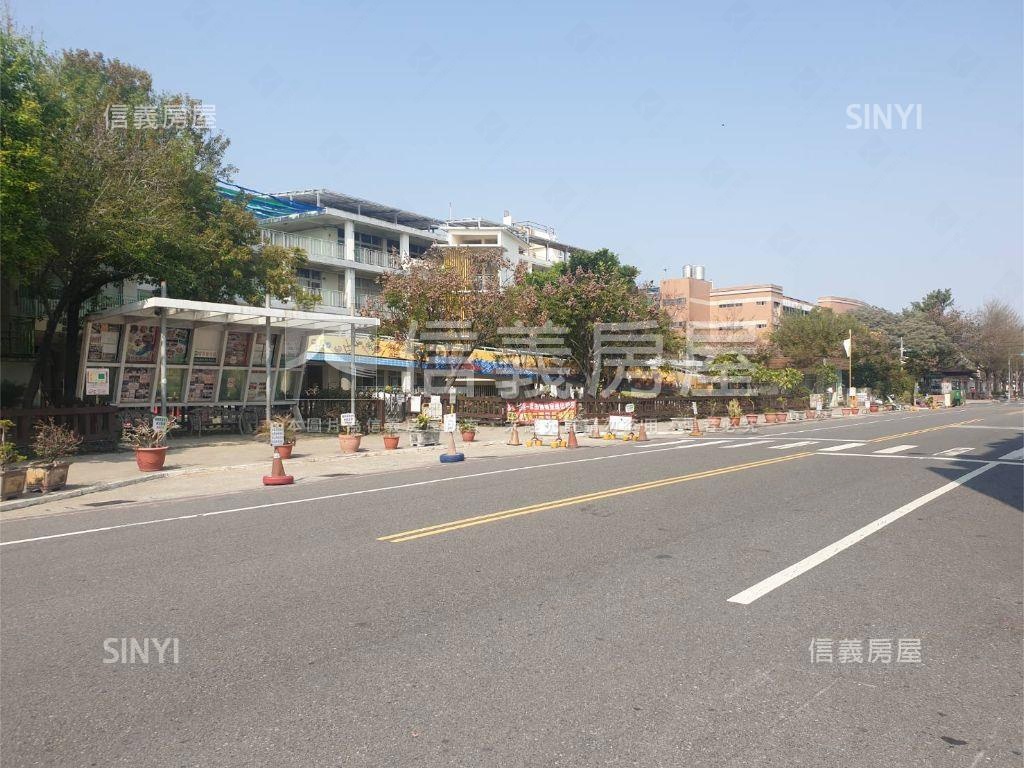 金馬之櫻挑高２房平車房屋室內格局與周邊環境