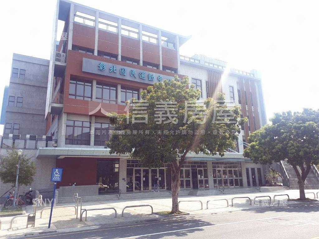 金馬之櫻挑高２房平車房屋室內格局與周邊環境