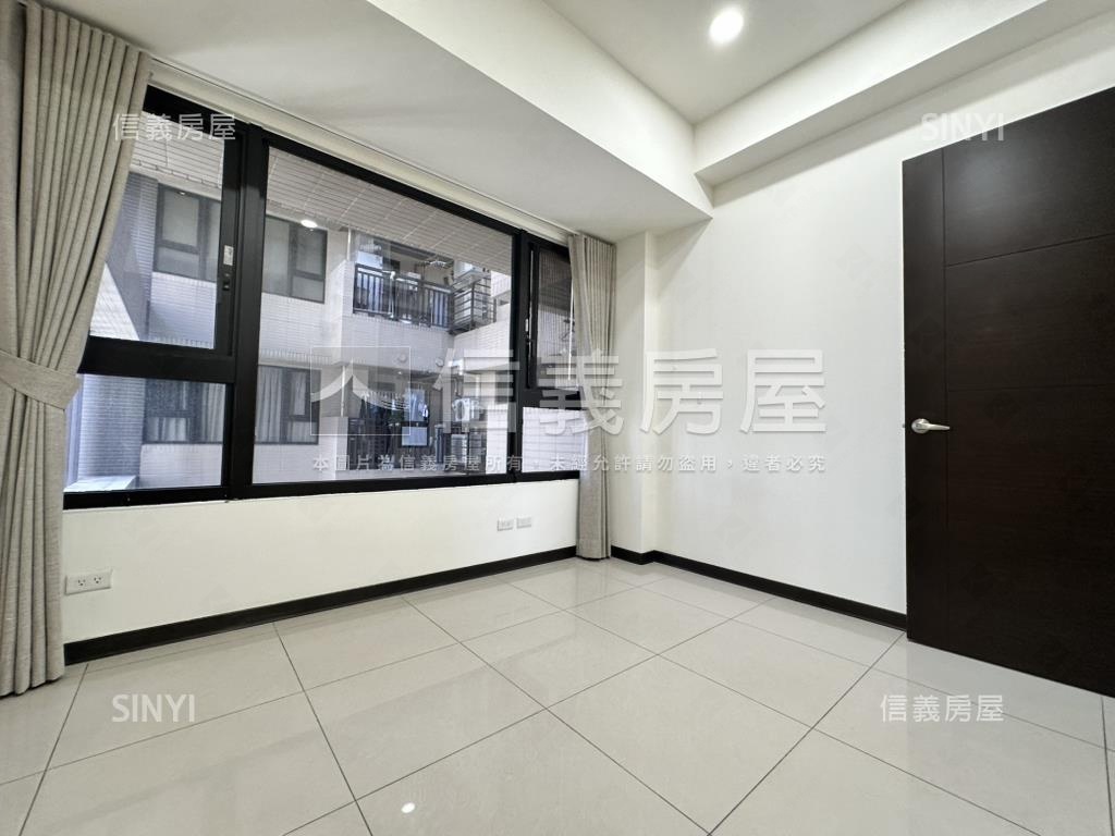 【皇翔ＰＡＲＫ】Ｂ棟邊間房屋室內格局與周邊環境