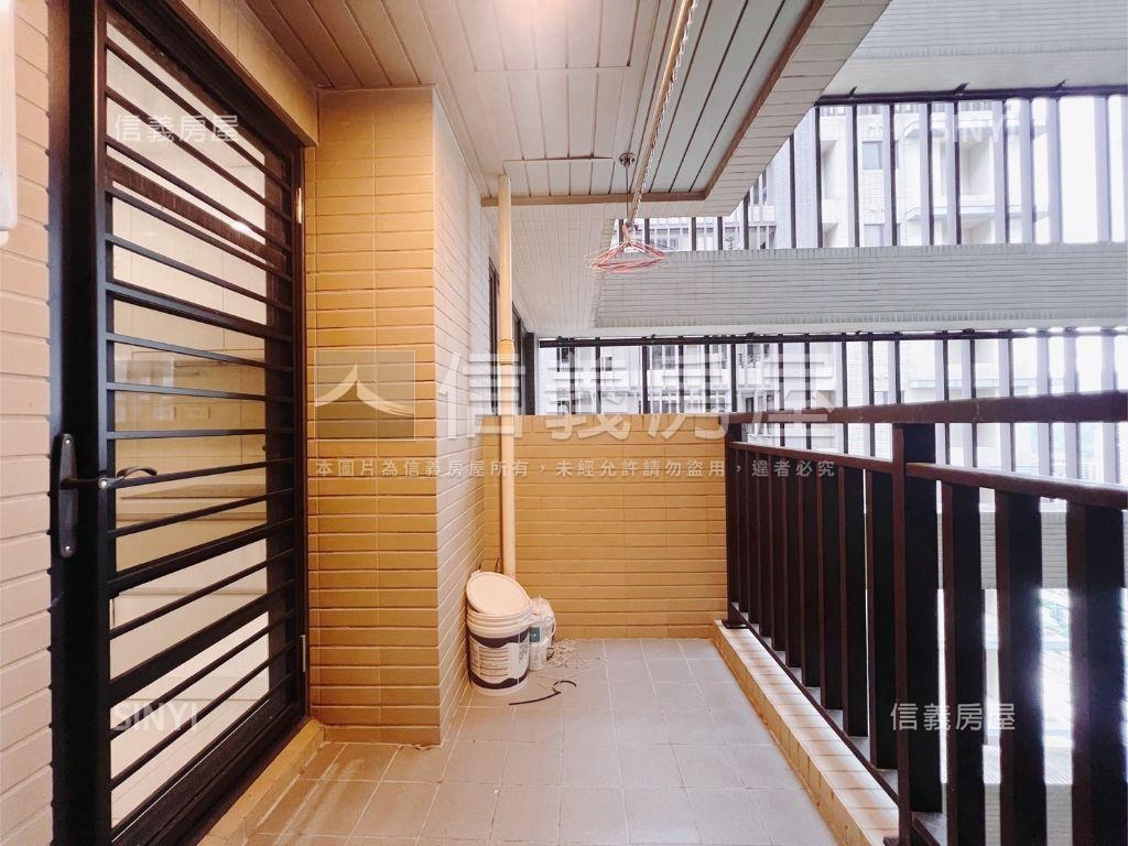 【皇翔ＰＡＲＫ】Ｂ棟邊間房屋室內格局與周邊環境