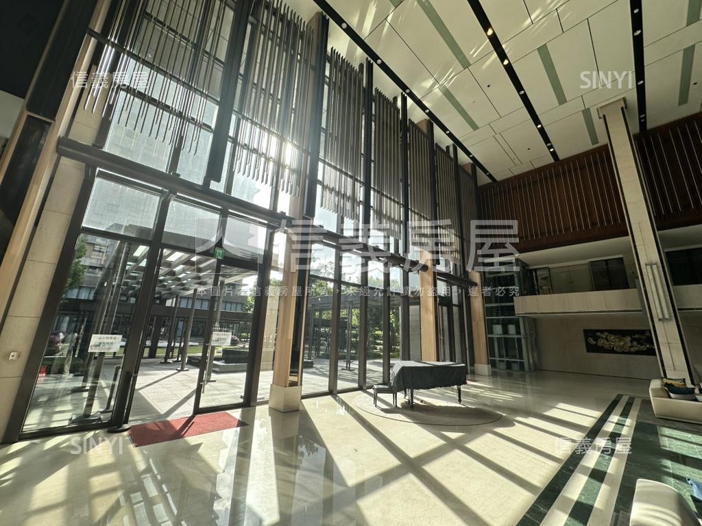 【皇翔ＰＡＲＫ】Ｂ棟邊間房屋室內格局與周邊環境