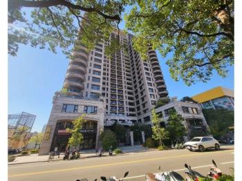 海德一號客廳面公園