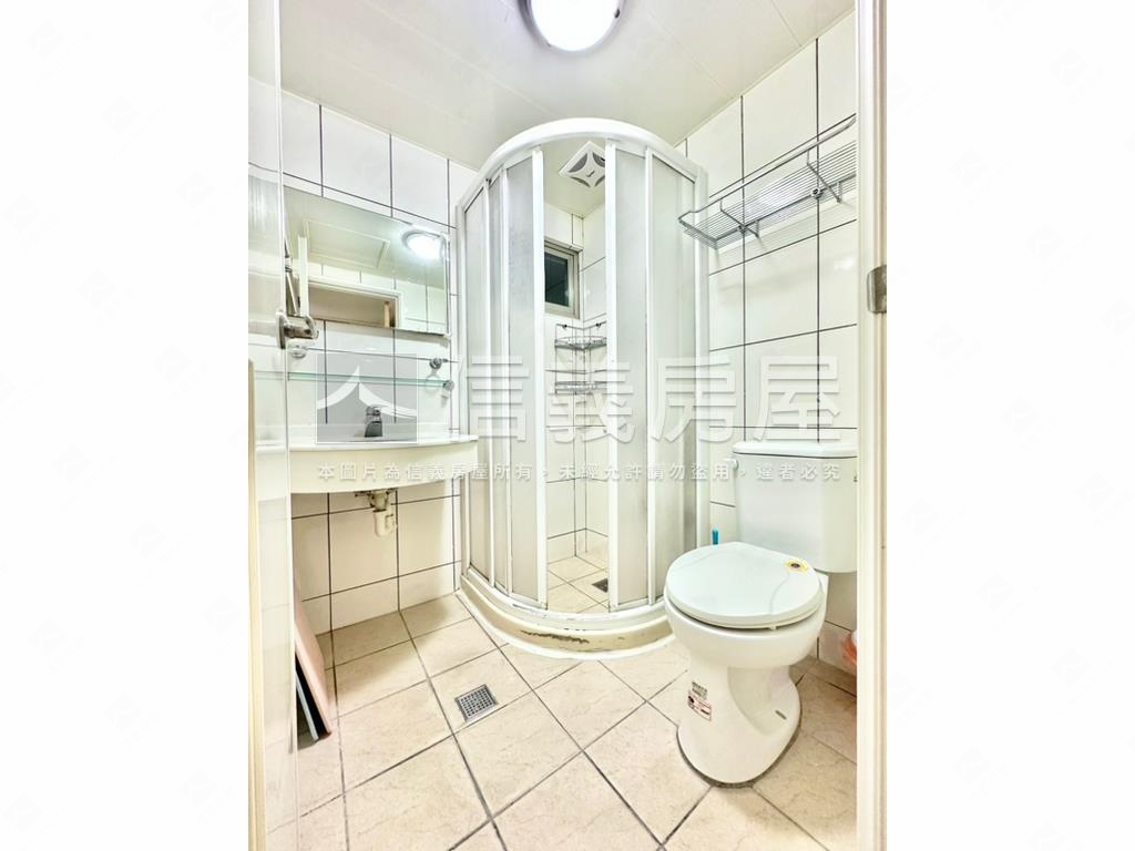 元氣面中庭樹海附平面車位房屋室內格局與周邊環境