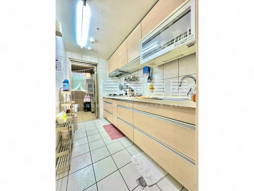 元氣面中庭樹海附平面車位房屋室內格局與周邊環境