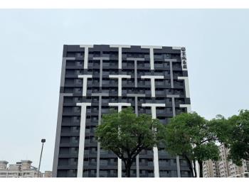 自由朗誦高樓邊間兩房平車