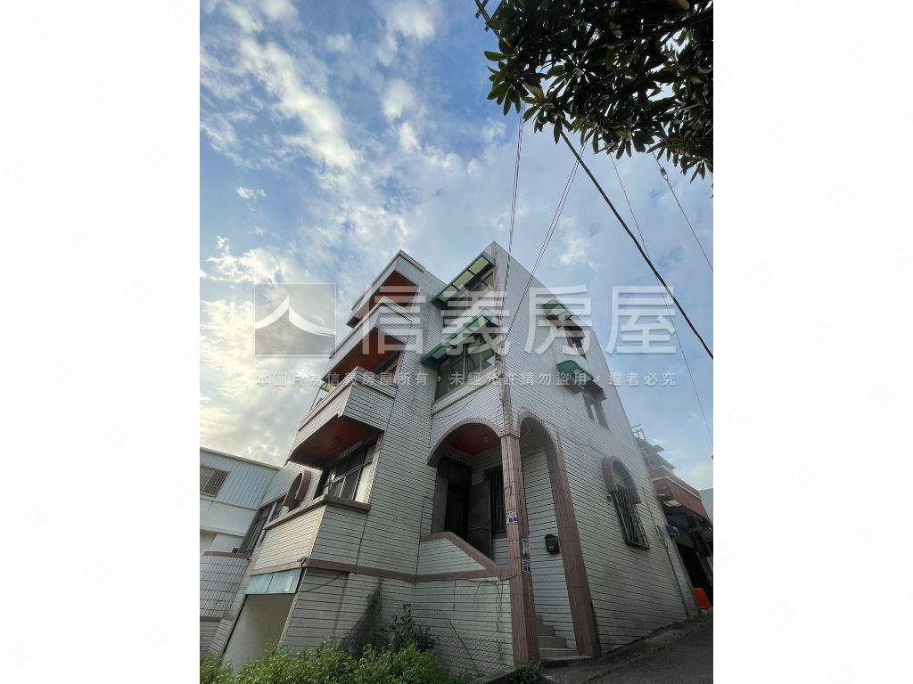 中華路大地坪邊間透天房屋室內格局與周邊環境