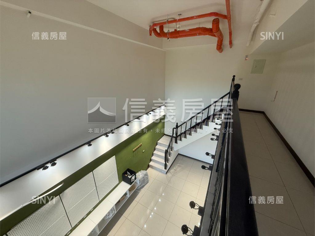 波爾多挑高美妝金店面房屋室內格局與周邊環境