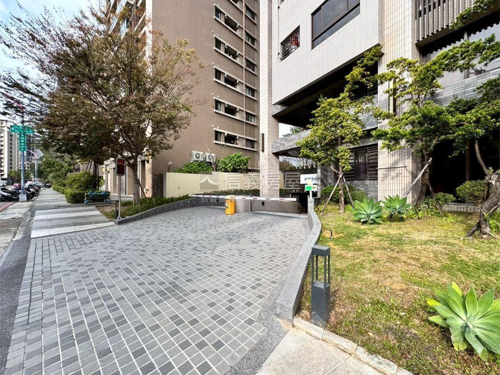 北屯重劃區兩房平車房屋室內格局與周邊環境