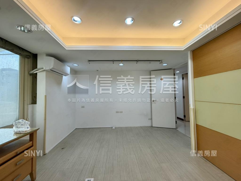 忠孝杭南華山捷運大四房Ａ房屋室內格局與周邊環境