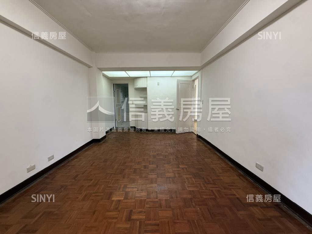 榮總特區電梯四房房屋室內格局與周邊環境