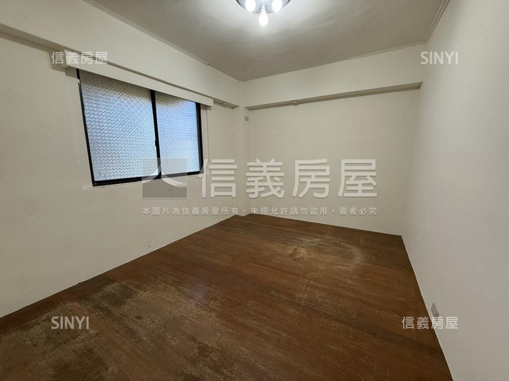 榮總特區電梯四房房屋室內格局與周邊環境