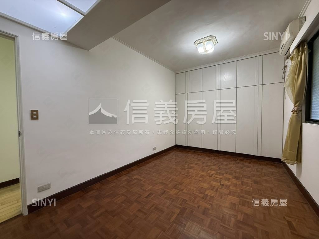 榮總特區電梯四房房屋室內格局與周邊環境
