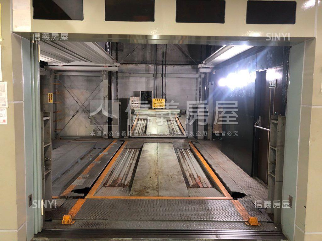 ＷＯＭＡＮ塔式車位房屋室內格局與周邊環境