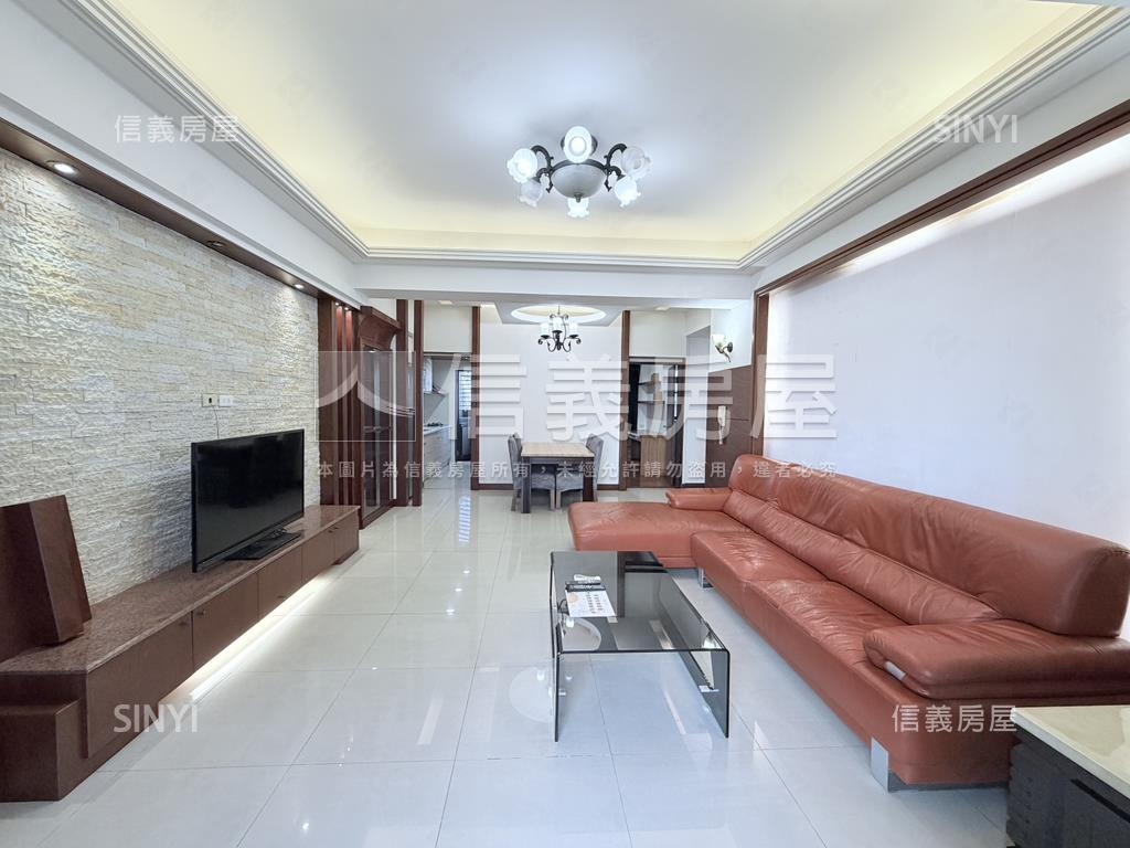 巨蛋‧首席採光三房平車房屋室內格局與周邊環境