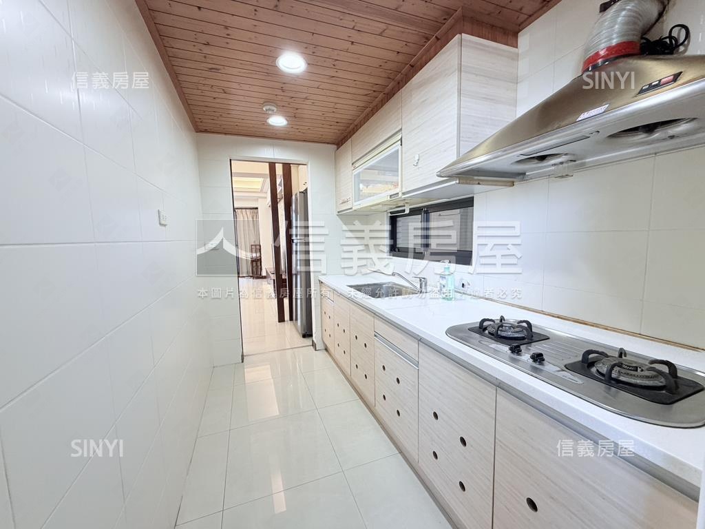 巨蛋‧首席採光三房平車房屋室內格局與周邊環境