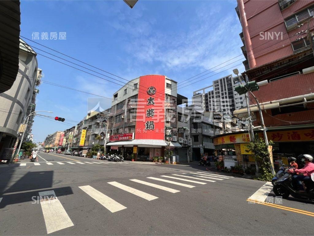 東方黎明邊間面寬稀有店面房屋室內格局與周邊環境