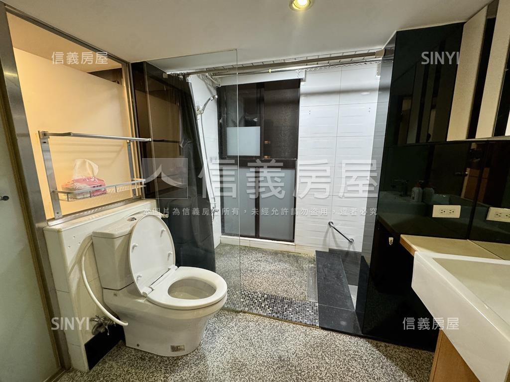 晴光捷運金磚全天管理高樓房屋室內格局與周邊環境