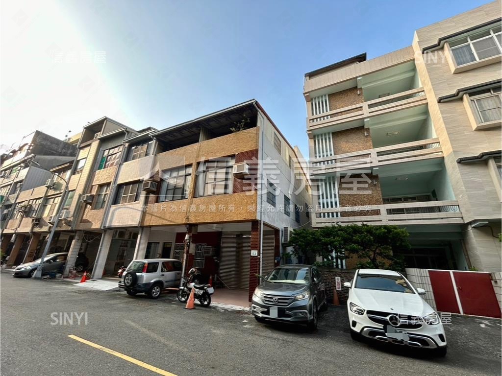 稀有釋出正街邊間騎樓透天房屋室內格局與周邊環境
