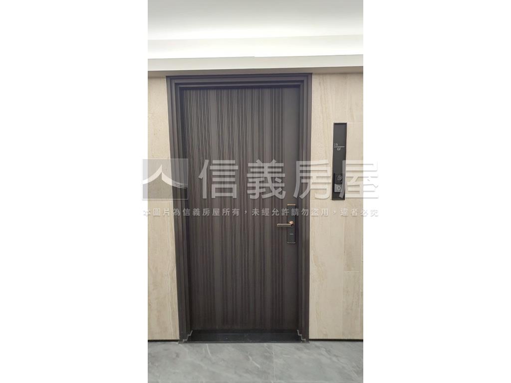 捷運管理首購裝潢２房房屋室內格局與周邊環境