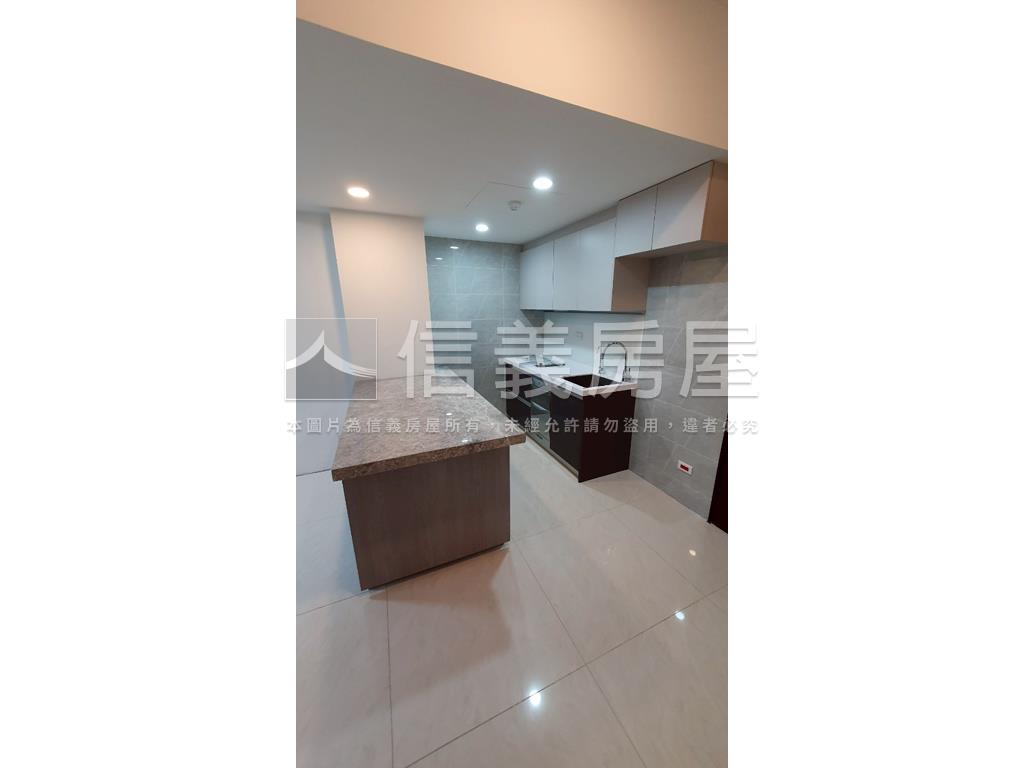 捷運管理首購裝潢２房房屋室內格局與周邊環境