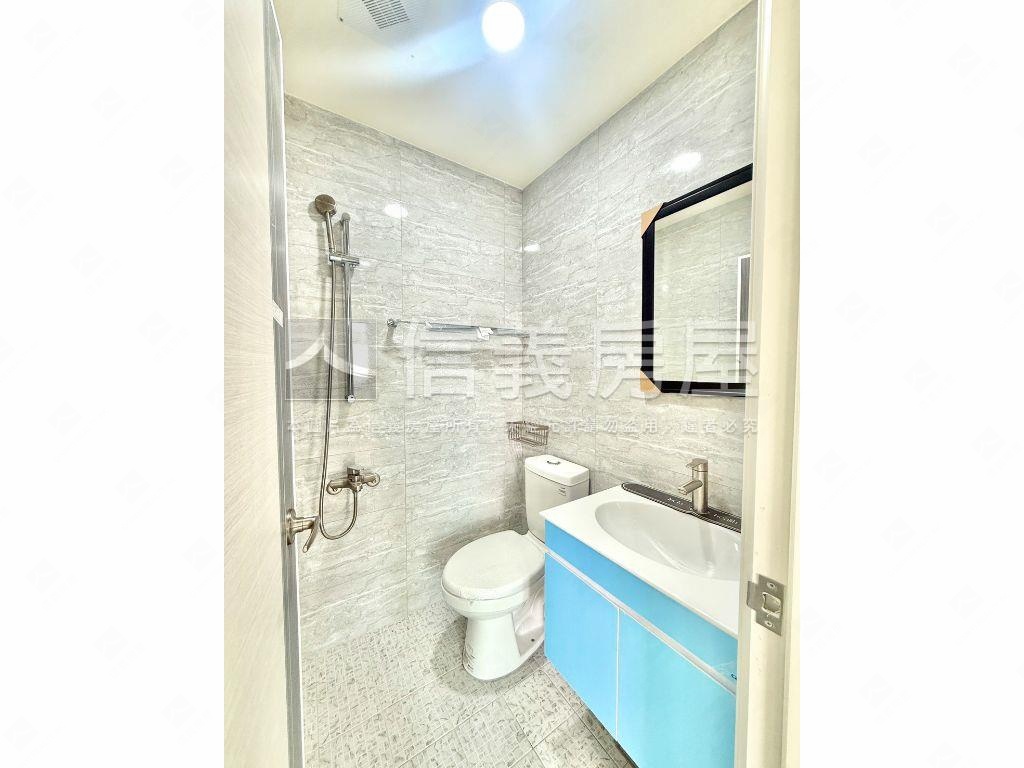 仁武裝潢好透天房屋室內格局與周邊環境