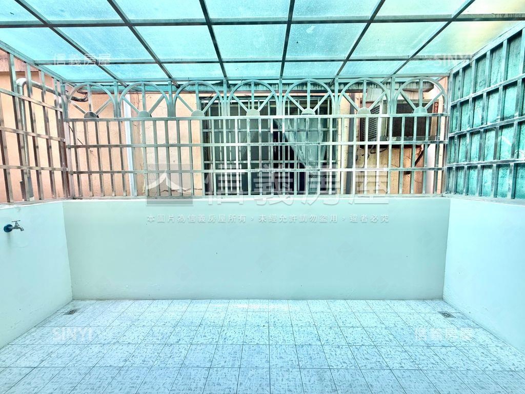 仁武裝潢好透天房屋室內格局與周邊環境