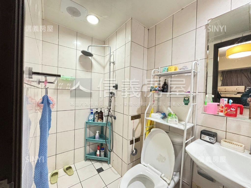 鼎藏二期舒適三房車位房屋室內格局與周邊環境