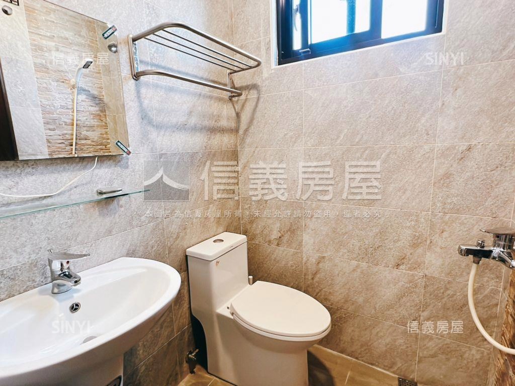 近水湳角間顯眼透套房屋室內格局與周邊環境