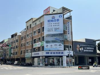 市政家樂福角窗收租店面