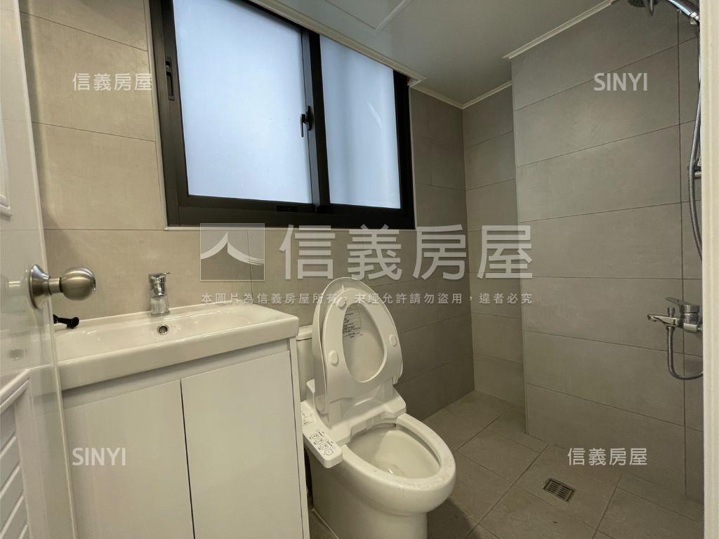 新民旁全新電梯加蓋美透套房屋室內格局與周邊環境