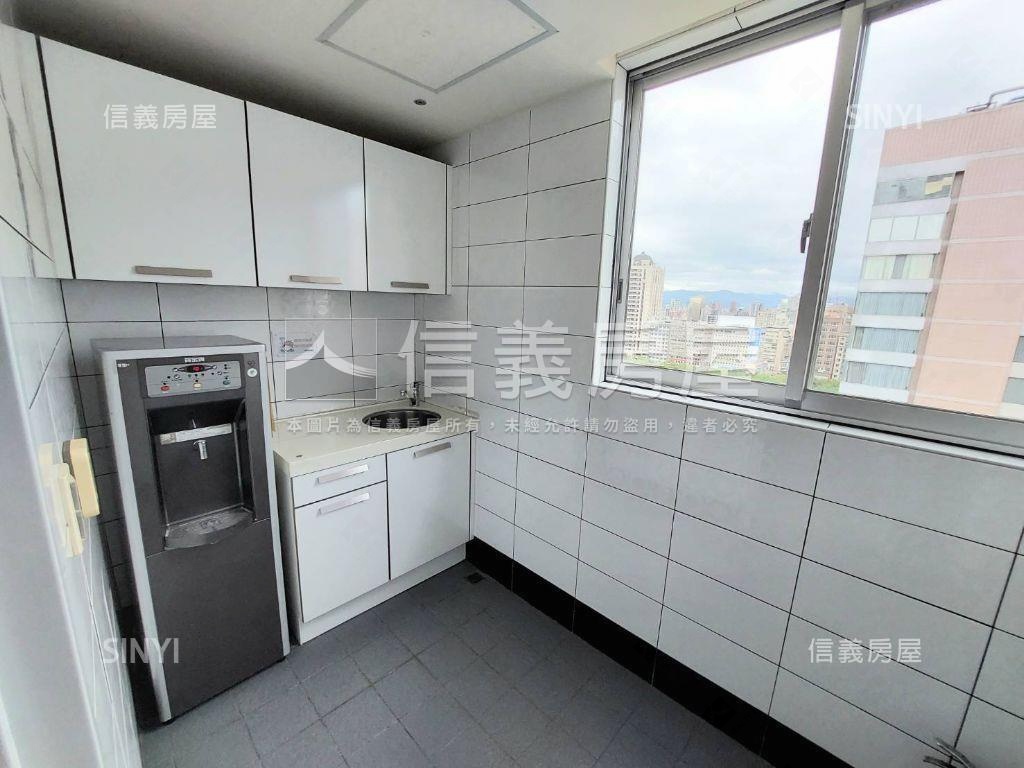 中山捷運☆中山北長春商辦房屋室內格局與周邊環境