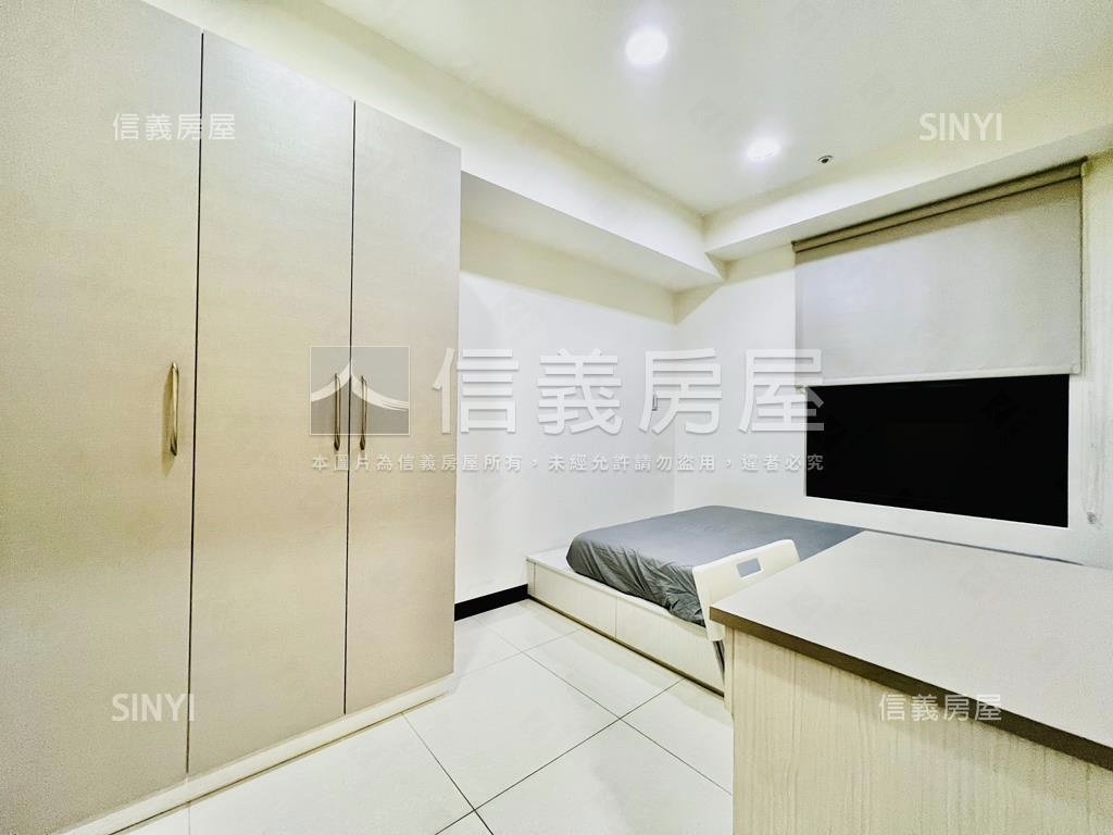 赫里翁臻愛就看這間房屋室內格局與周邊環境