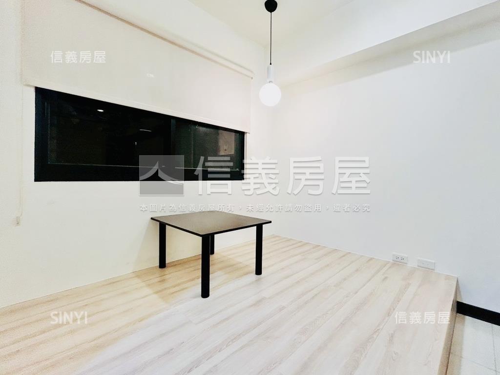 急售赫里翁臻愛就看這間房屋室內格局與周邊環境