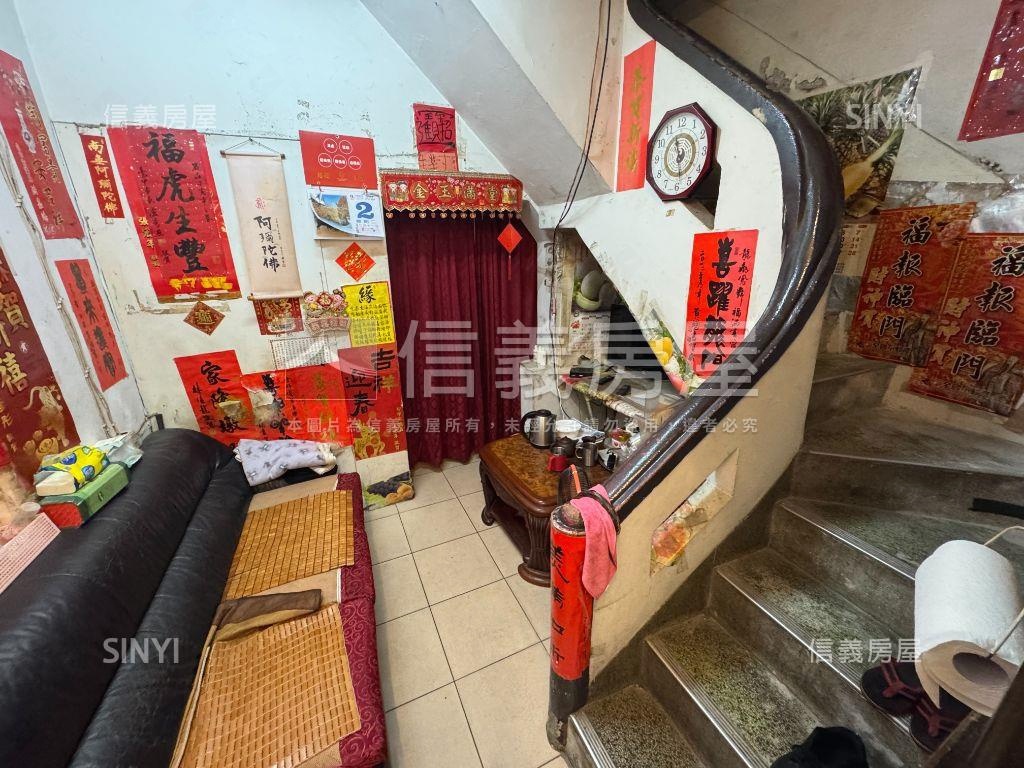 第二市場小資透天店面房屋室內格局與周邊環境