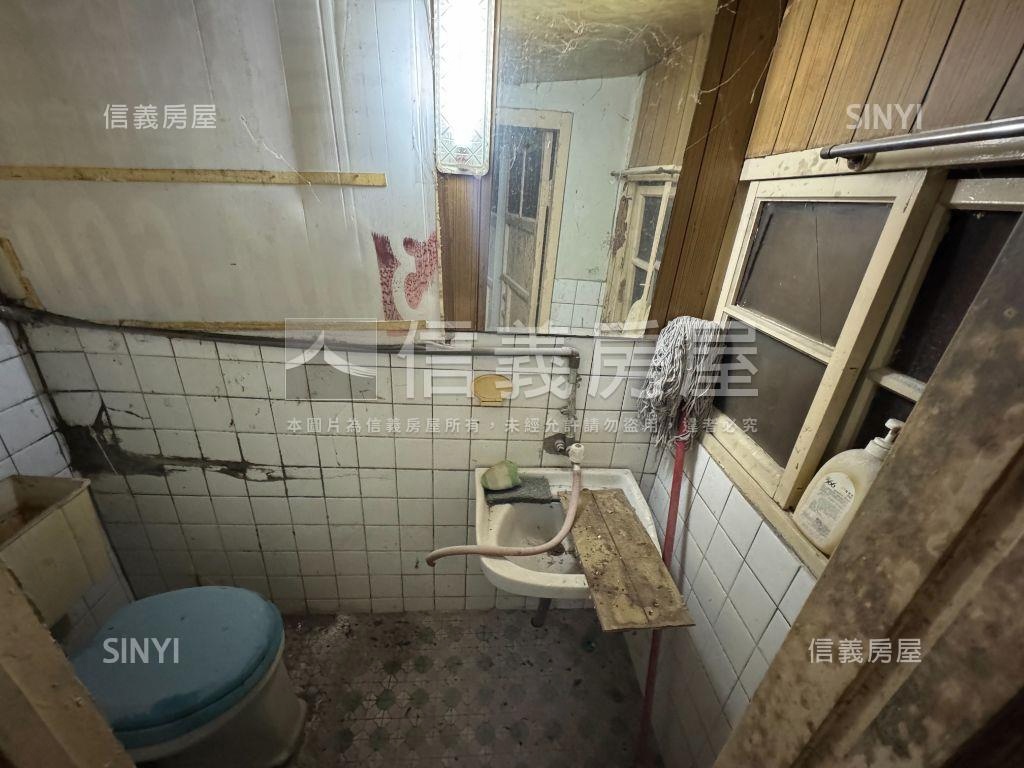 第二市場小資透天店面房屋室內格局與周邊環境