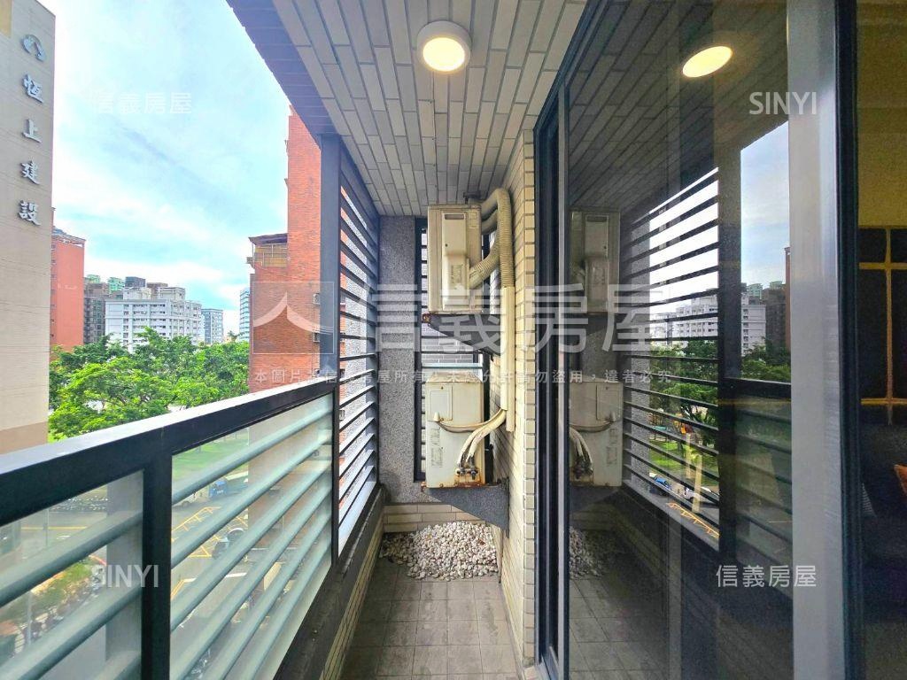 左營夏都三面採光三房車位房屋室內格局與周邊環境