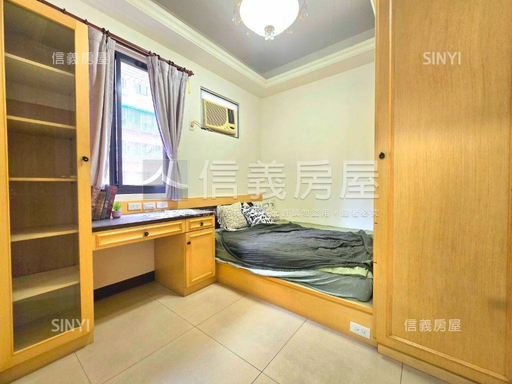 左營夏都三面採光三房車位房屋室內格局與周邊環境