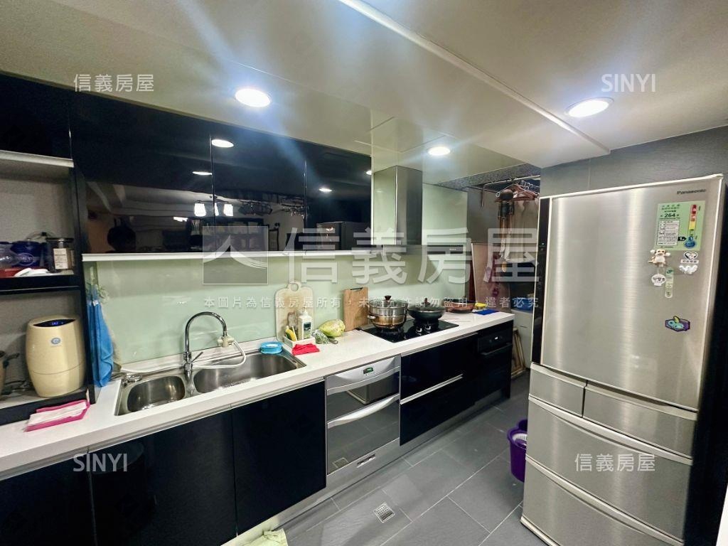 翡翠綠林＊美裝庭院一樓房屋室內格局與周邊環境
