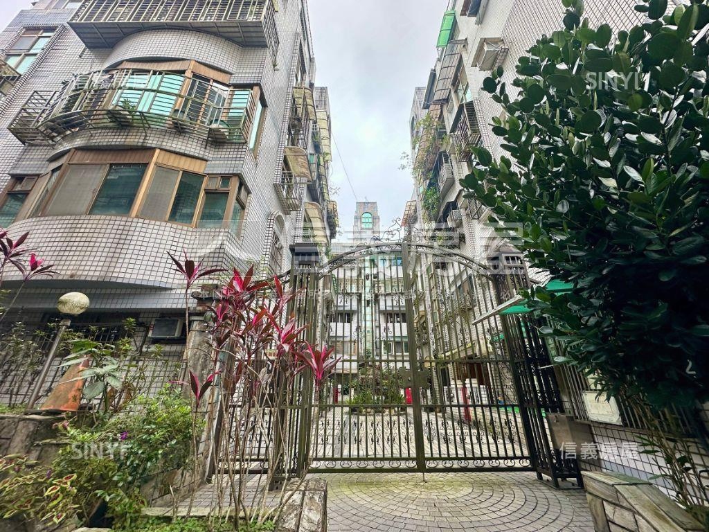 翡翠綠林＊美裝庭院一樓房屋室內格局與周邊環境