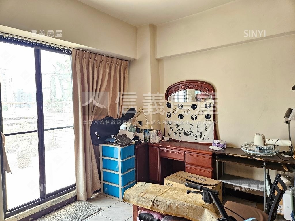 畫世紀三房車位歡迎看屋房屋室內格局與周邊環境