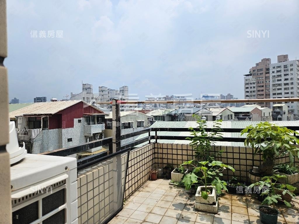 畫世紀三房車位歡迎看屋房屋室內格局與周邊環境