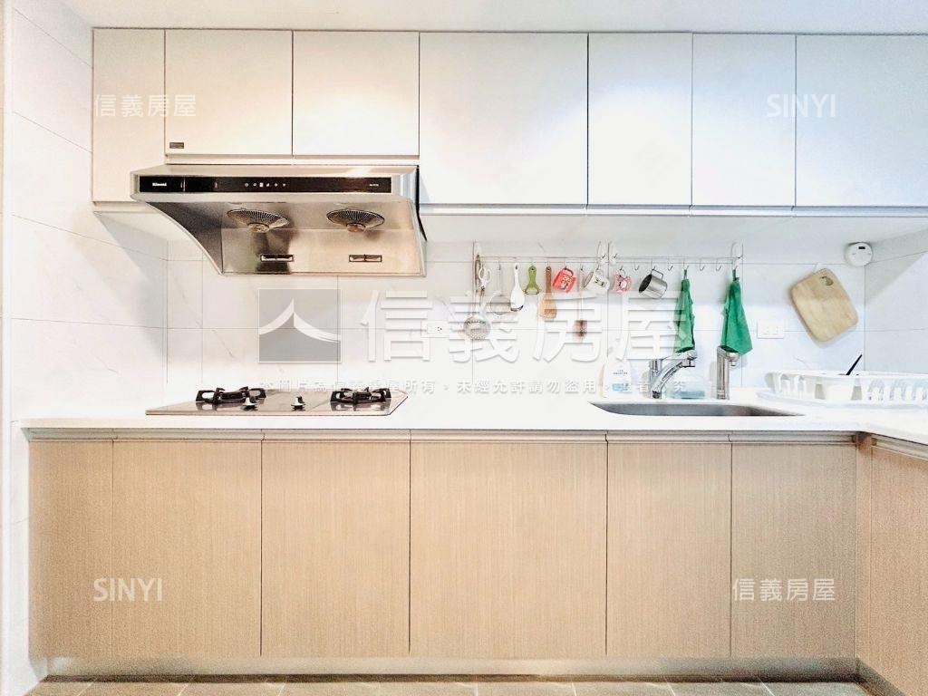 台中陽明典雅裝潢附車位房屋室內格局與周邊環境