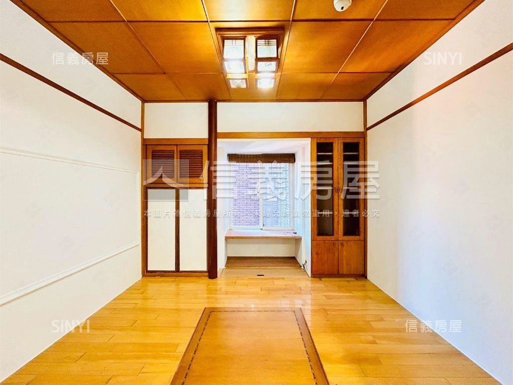 徐匯龍品方正三房車位房屋室內格局與周邊環境
